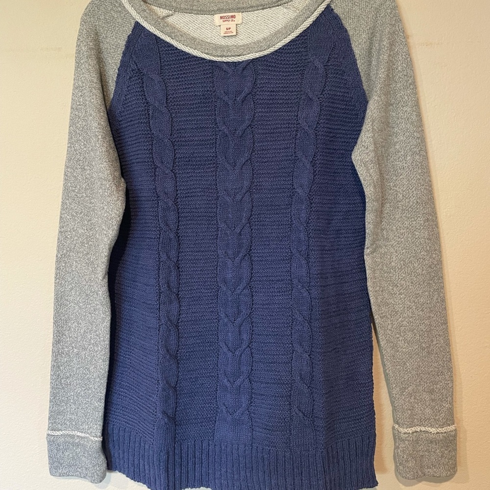 CLOSING SALE! Mossimo blue jeans cable knit crew neck sweater